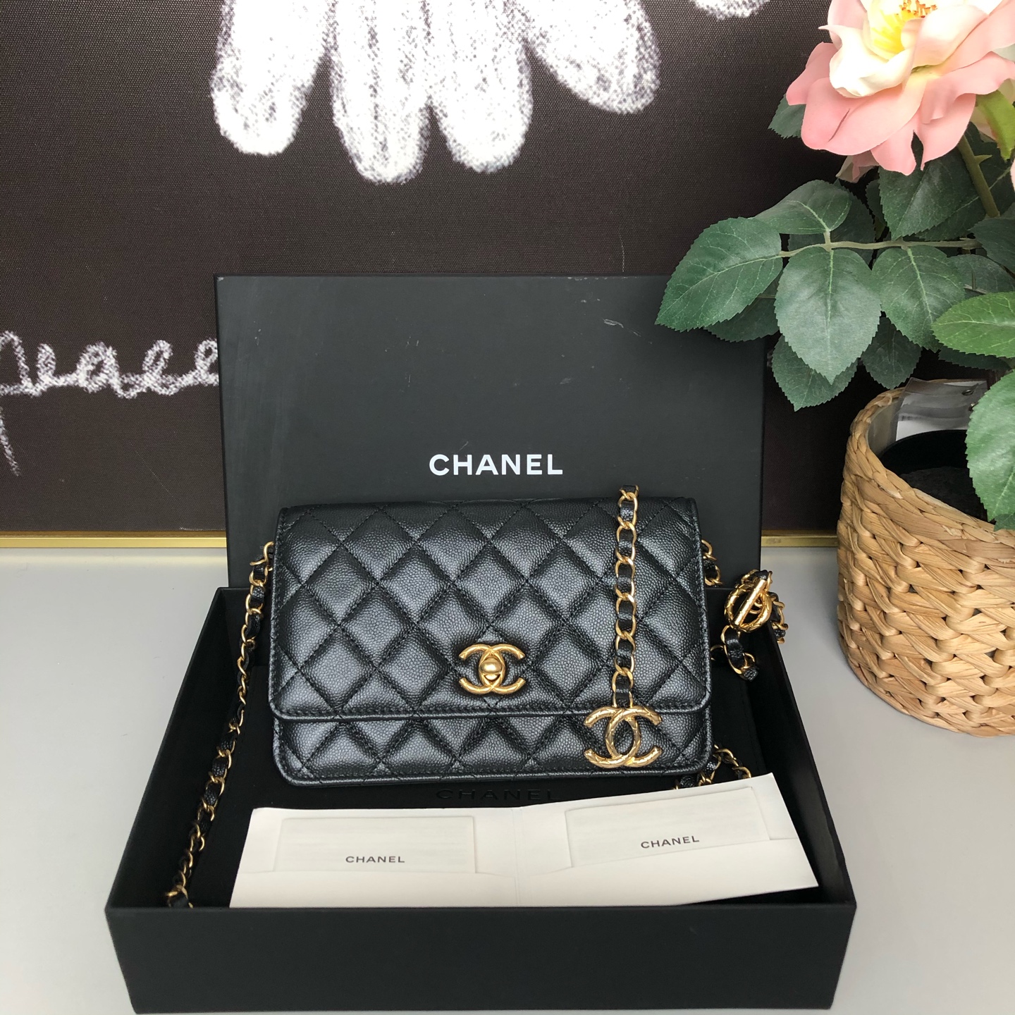 未使用 Chanel/香奈儿 黑金荔枝皮季节款23b调节扣woc链条包芯片