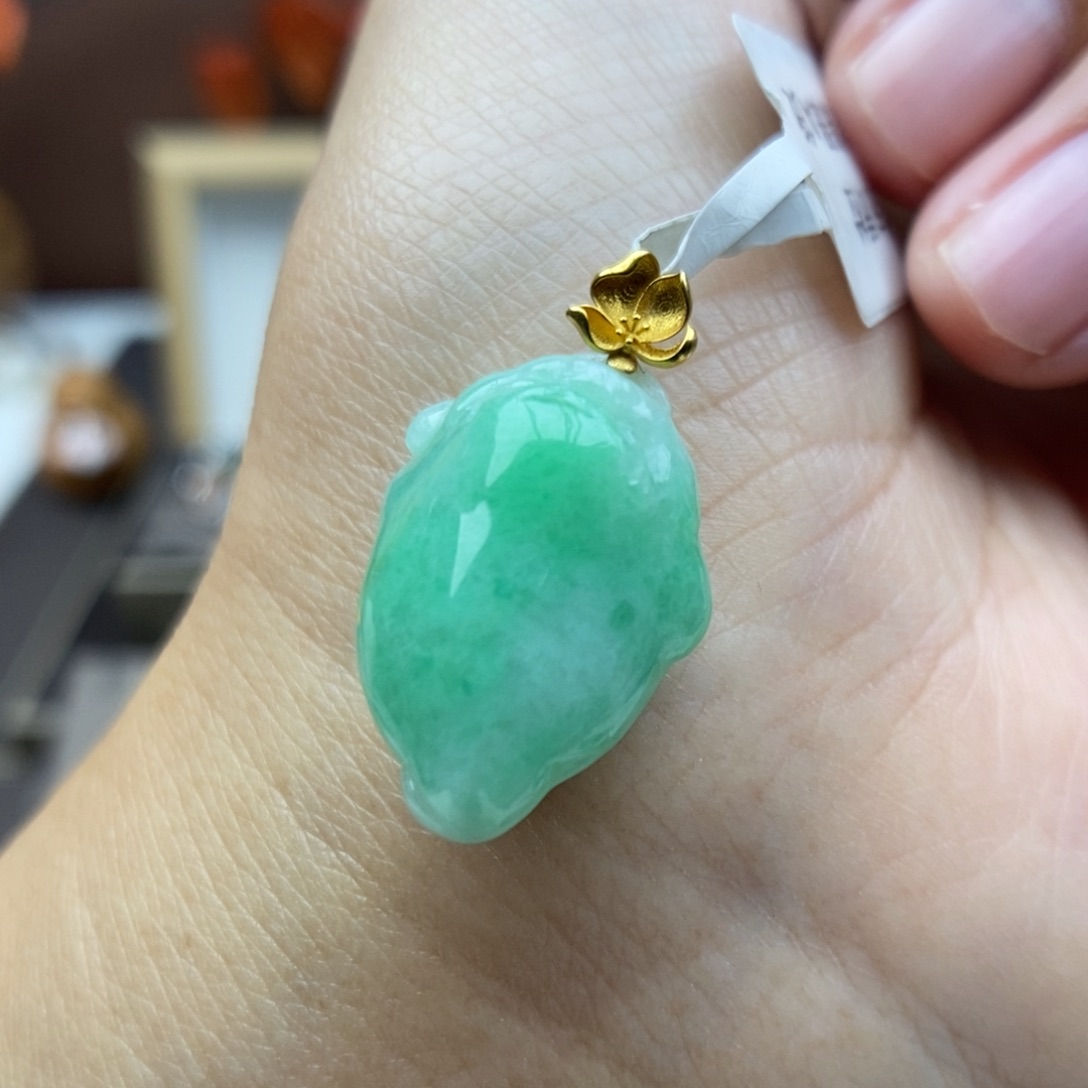 【闪购商品】颈饰18K金镶嵌翡翠64