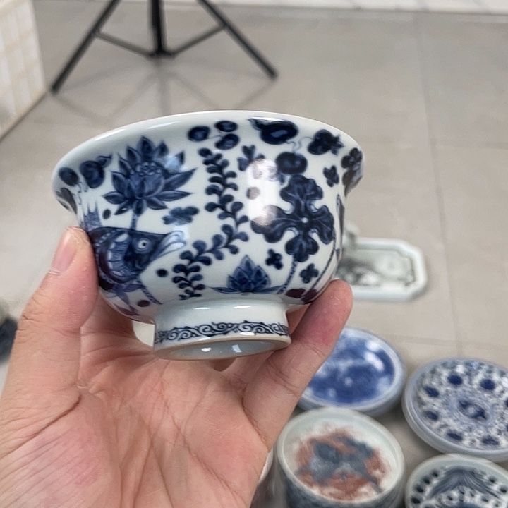 瓷片景德镇青花鱼藻纹主人杯