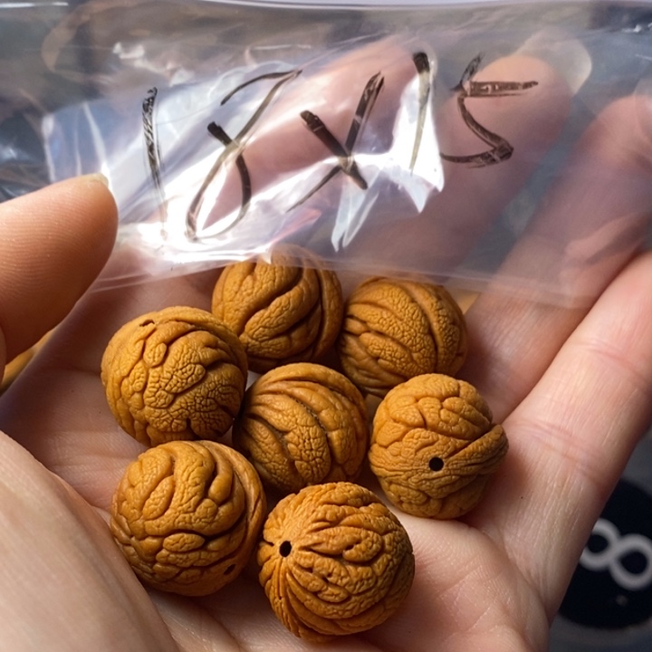 文玩核桃手串秦岭野生龙纹桃核18