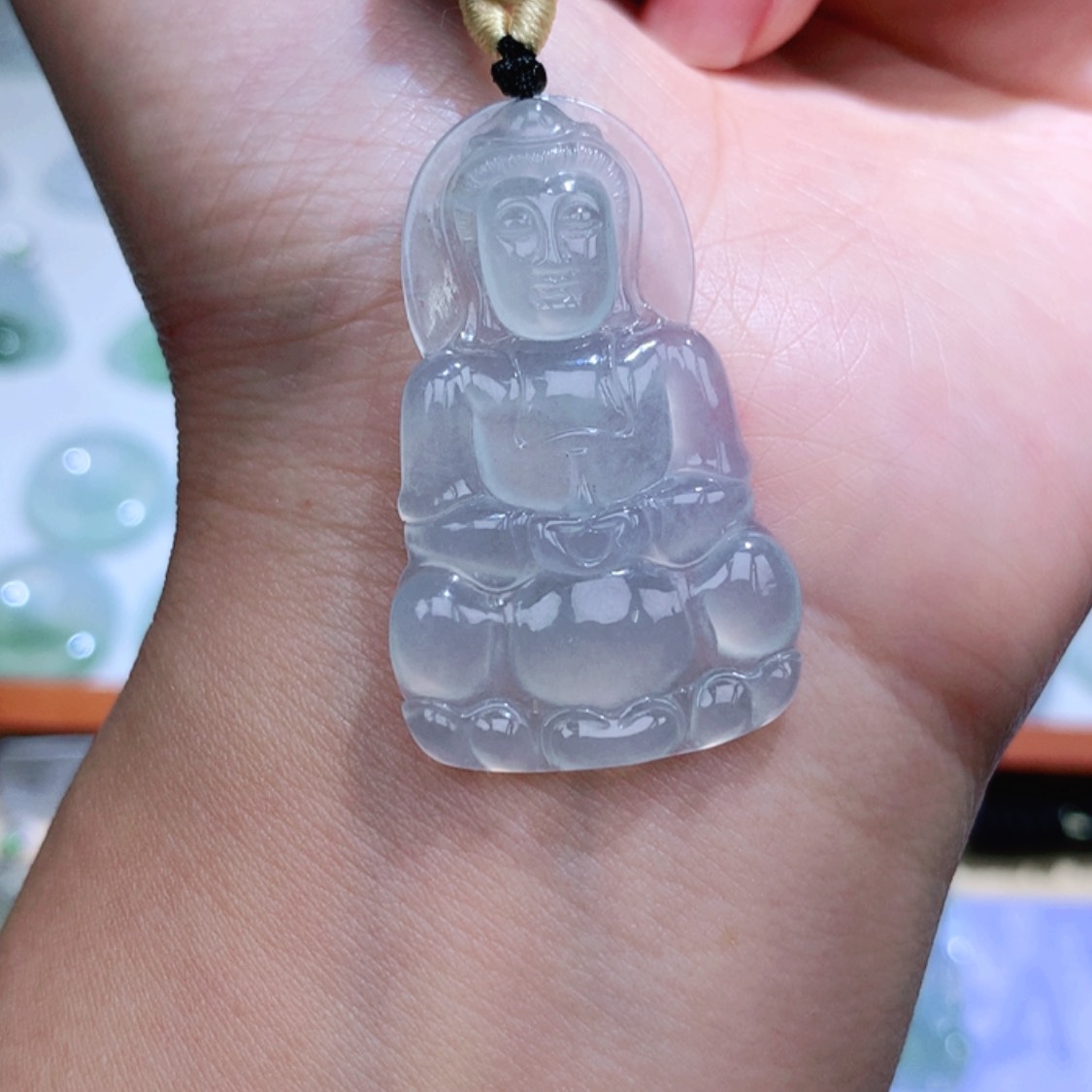 【闪购商品】翡翠颈饰未镶嵌观音