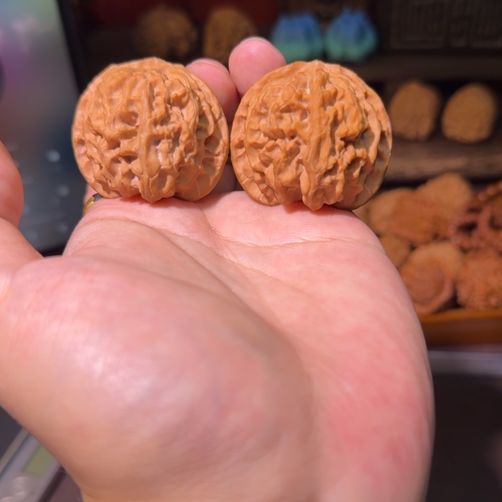 文玩核桃吊坠全品43苹果园