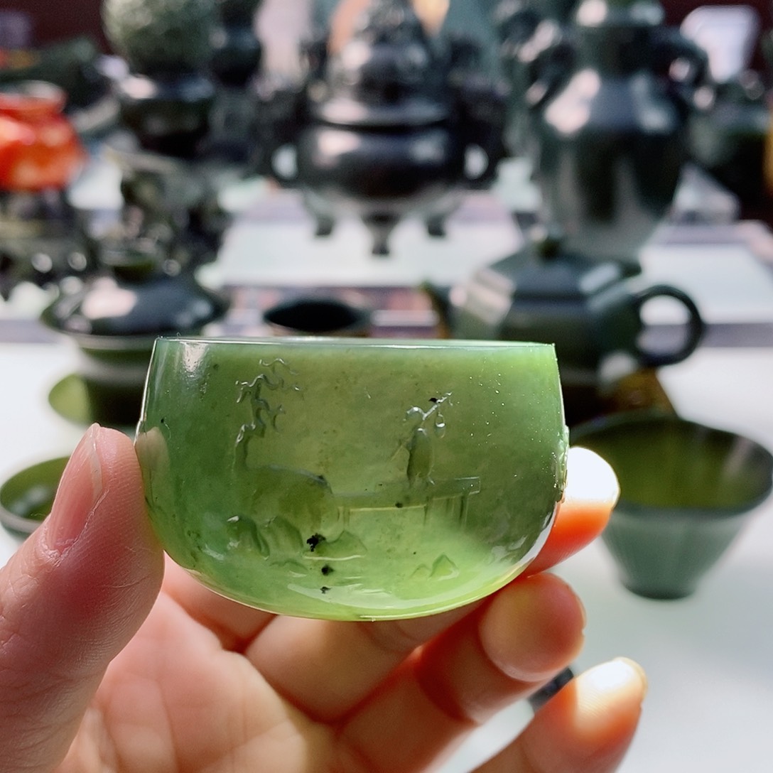 和田玉（青玉）未镶嵌把件微瑕