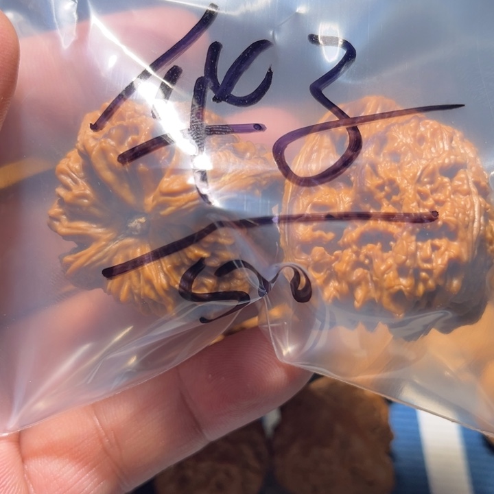 华***！文玩核桃吊坠1呃呃呃呃