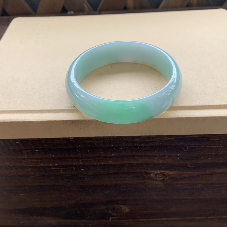 冰透冰绿宽版手镯，特价4980圈口61.1-16.5-7，天然翡翠缅A完美