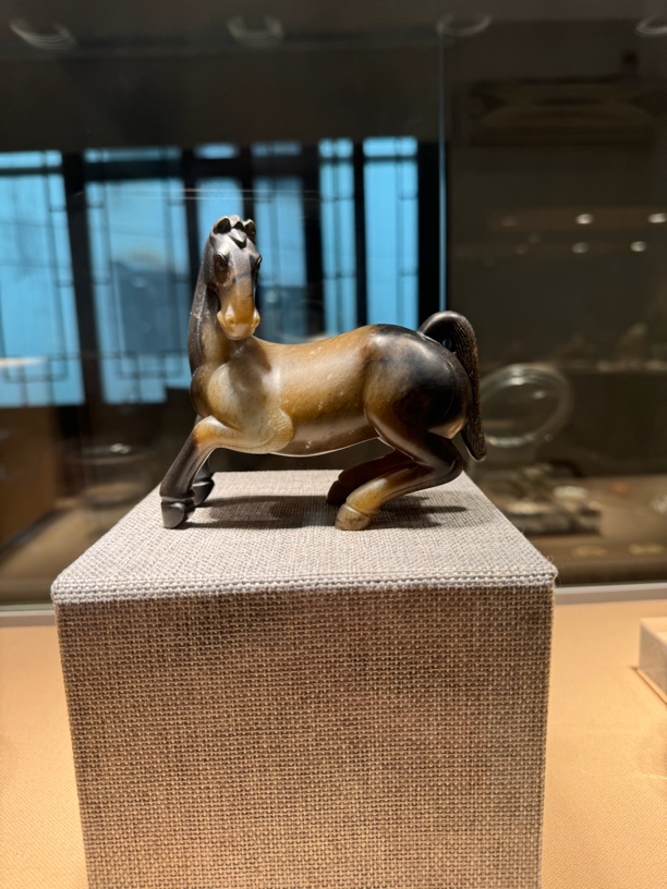 和田玉站马小摆件