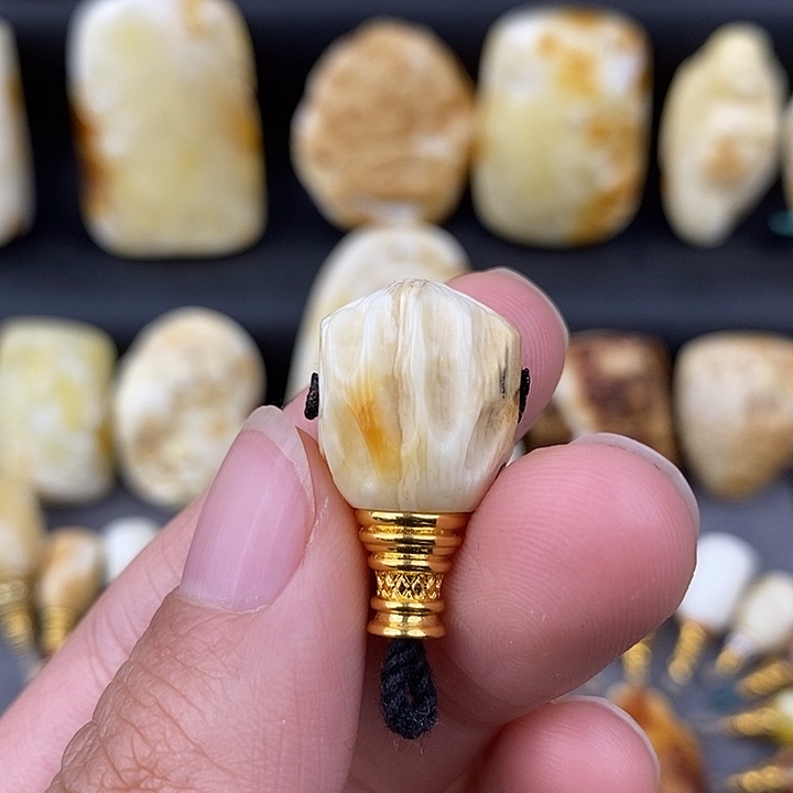 琥珀未镶嵌裸石14三通c447