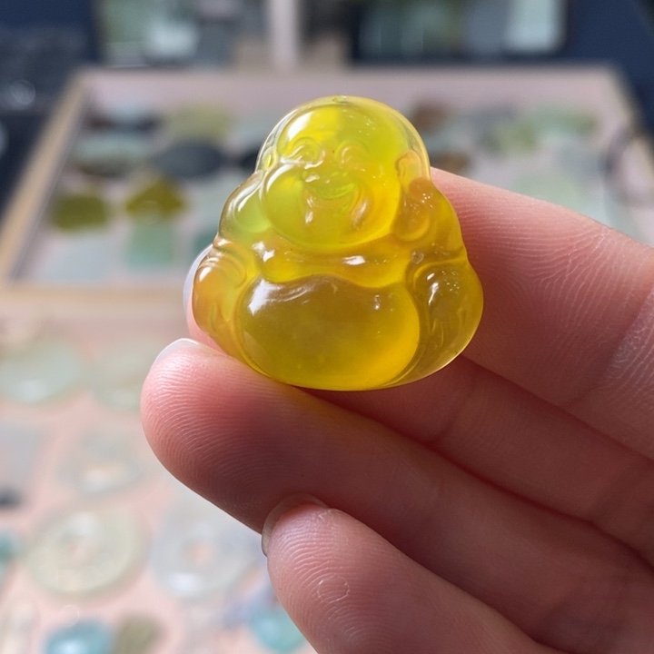 蛇纹石玉颈饰未镶嵌