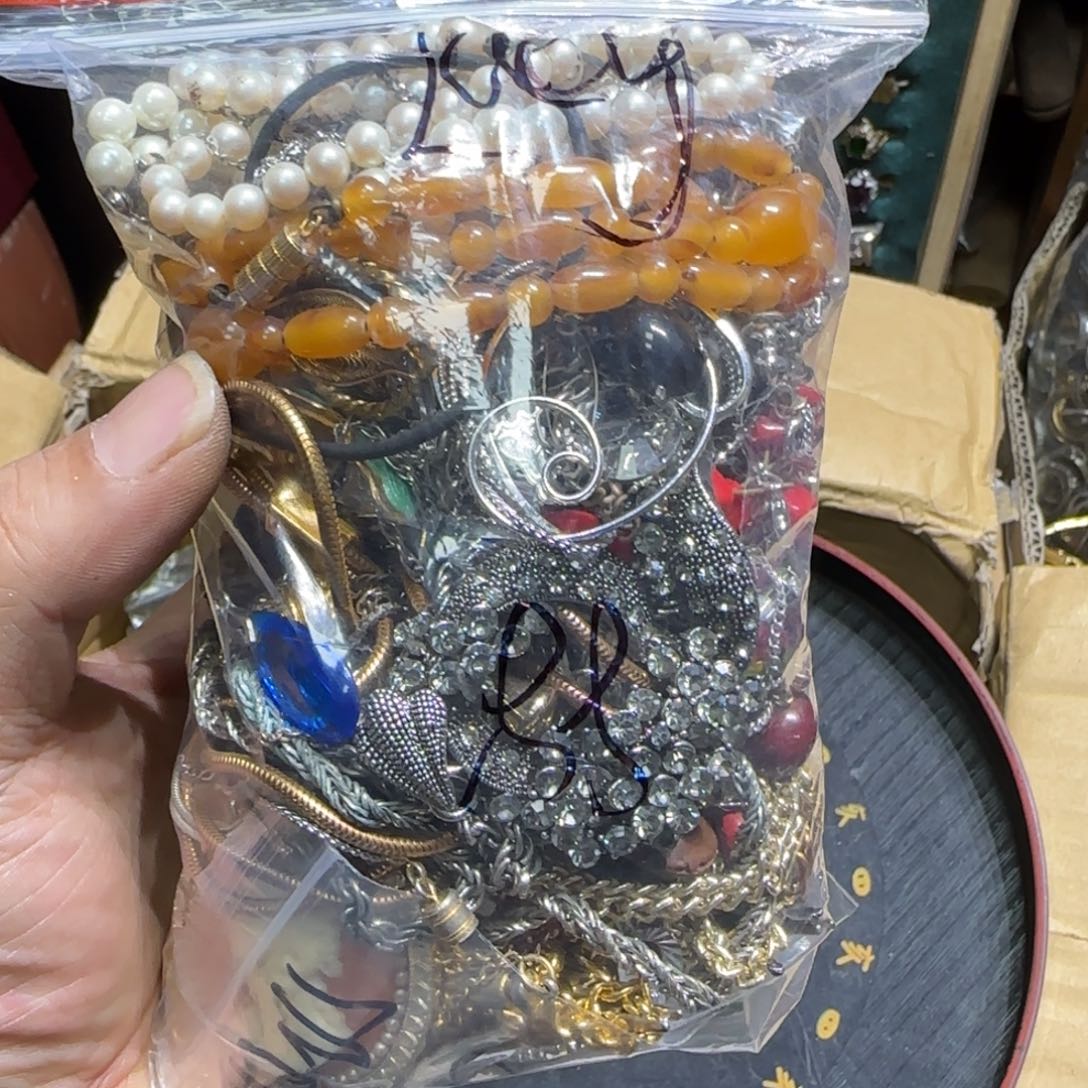 L***y醋酸（人造纤维）铁合金