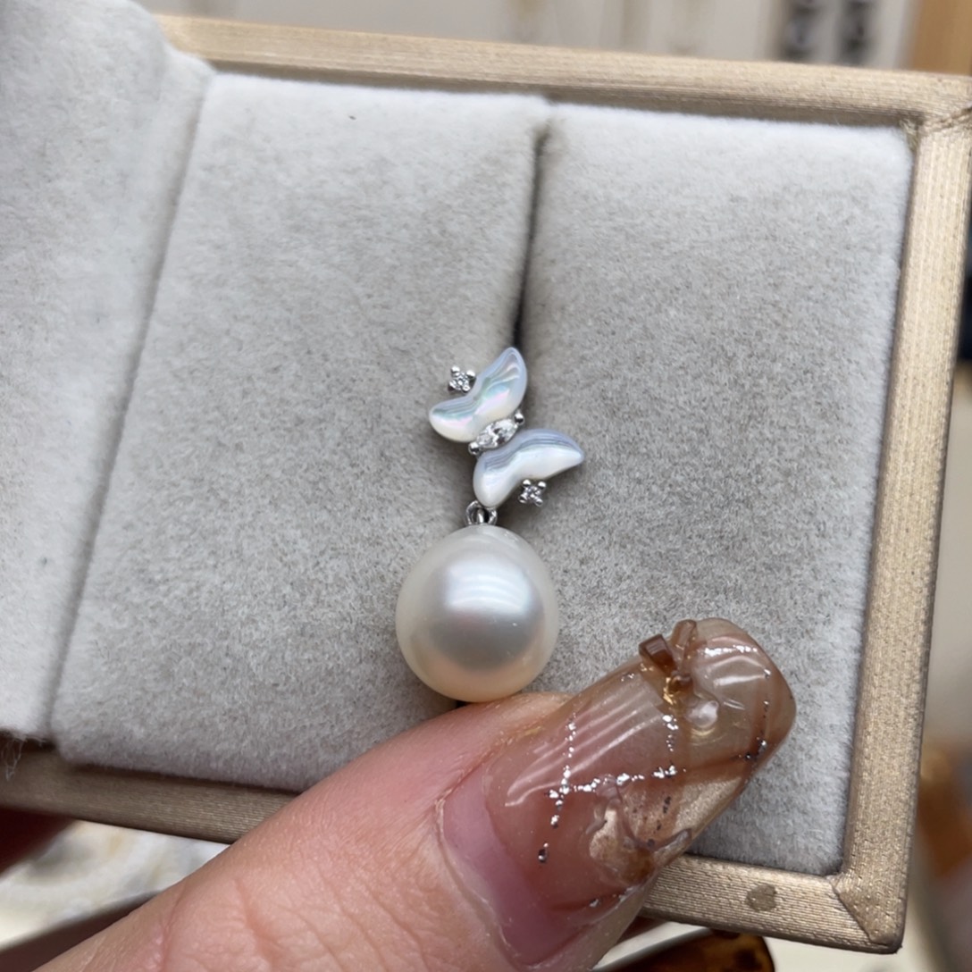 颈饰银S925镶嵌海水珍珠F46