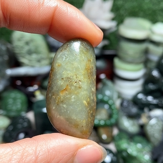 未镶嵌和田玉（糖玉）珠宝半成品