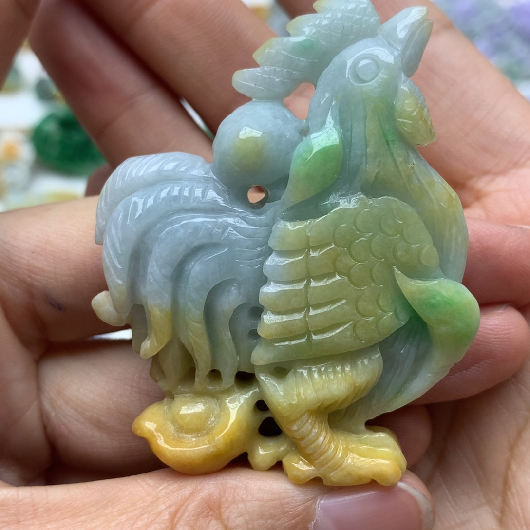 翡翠颈饰未镶嵌翡翠