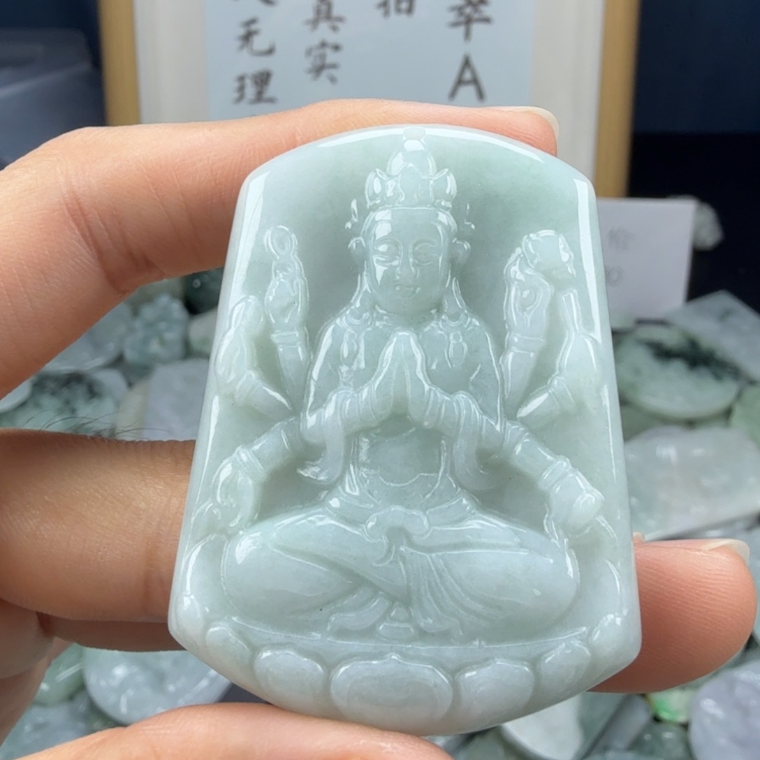 翡翠未镶嵌颈饰翡翠