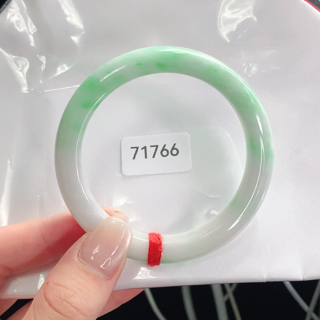 翡翠手镯未镶嵌天然翡翠手镯01
