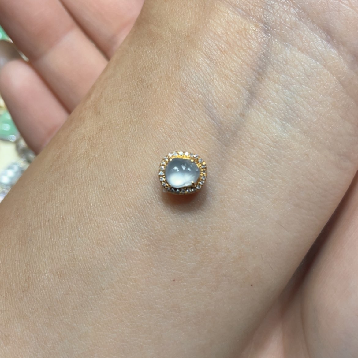 【闪购商品】翡翠吊坠(不含链)18K金镶嵌