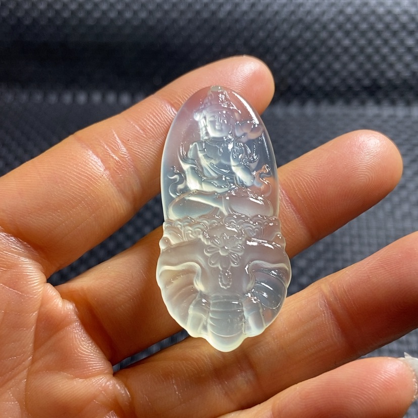 【闪购商品】未镶嵌蛇纹石玉颈饰骏*