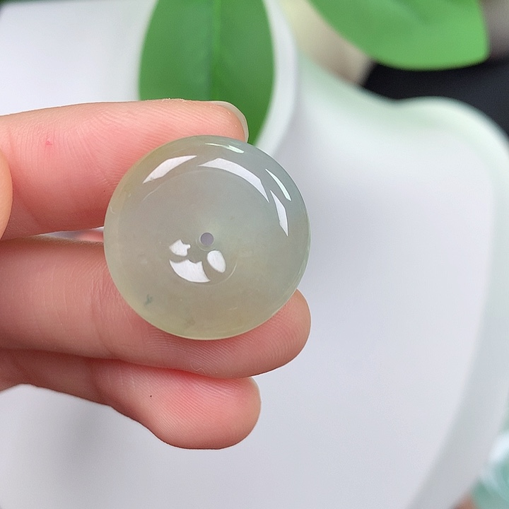 翡翠未镶嵌颈饰平安扣 20.9-5.7mm