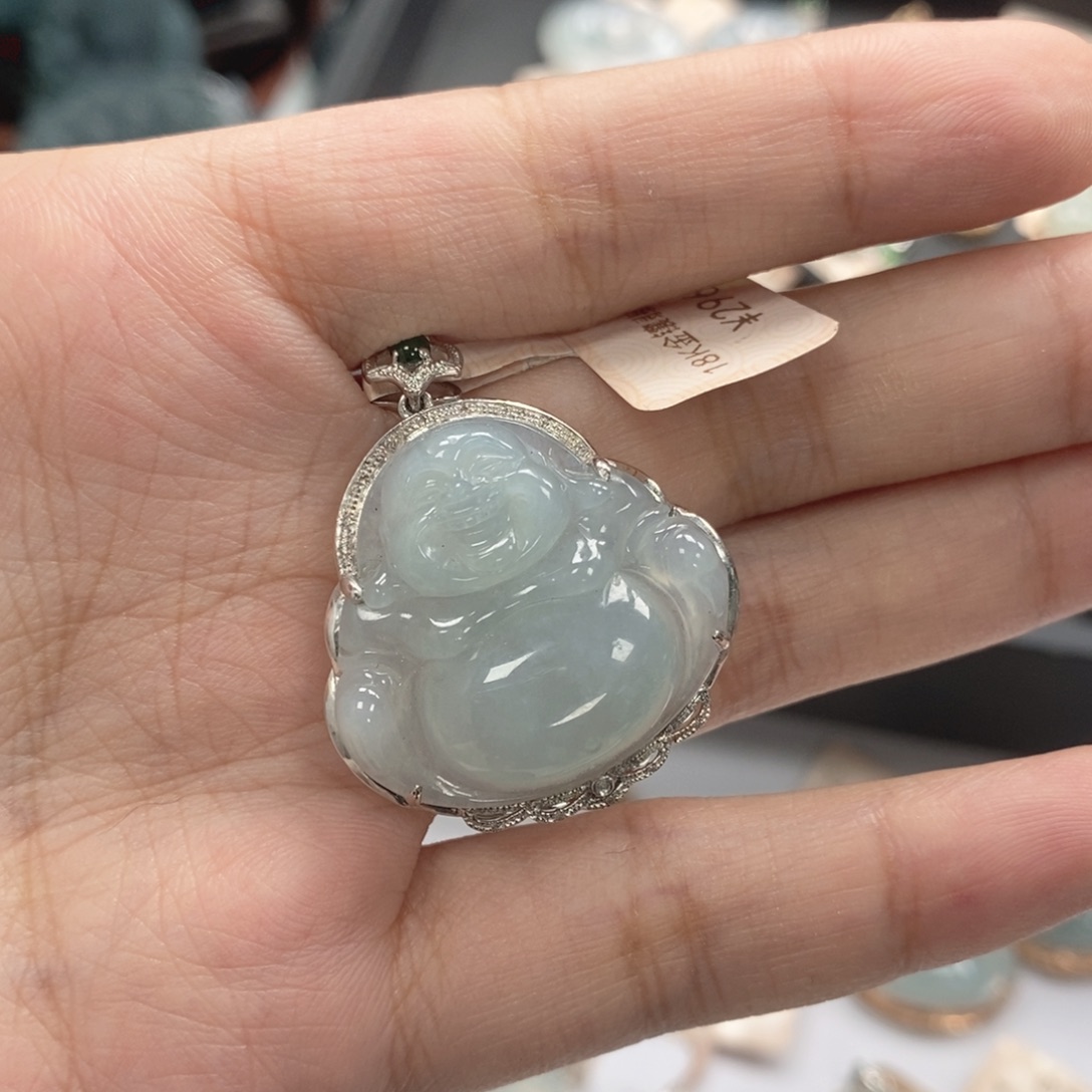 雪***️翡翠18K金镶嵌颈饰天然翡翠