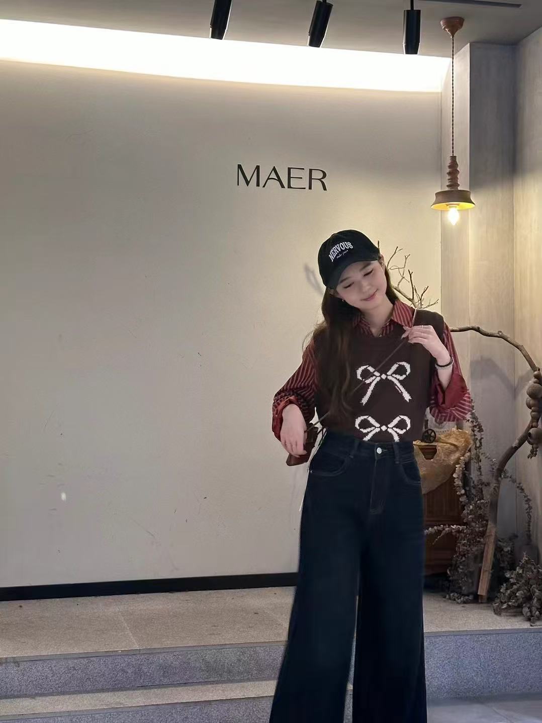 小妳XiaoNi———（春秋款竖条衬衫2430300）