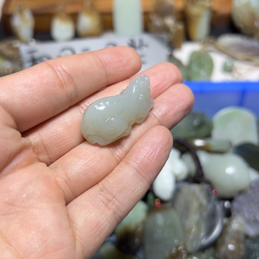 我***货和田玉未镶嵌颈饰