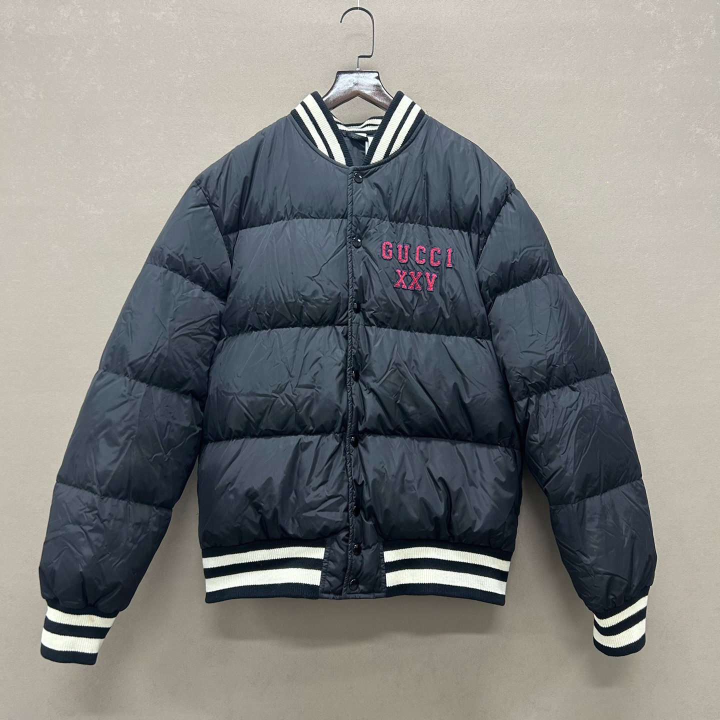 99新 GUCCI/古驰 撞色刺绣logo立领羽绒服外套 48码 ys000157