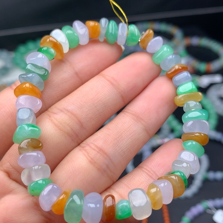 翡翠手镯未镶嵌卡