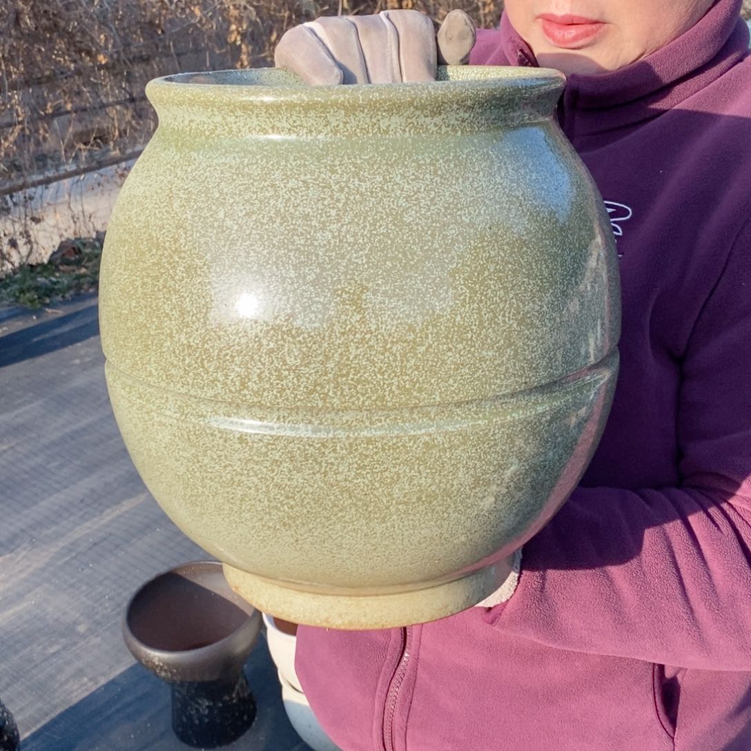 红陶口20高28～～～