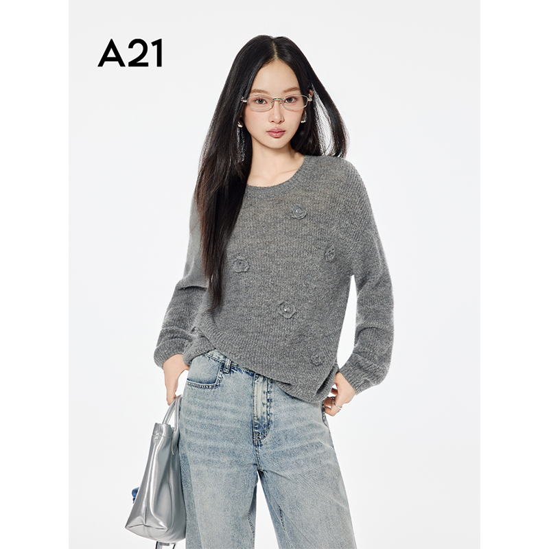 A21女装宽松软糯立体花圆领套头毛衣F453243005