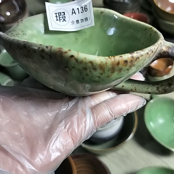 盘瓷片陶瓷杯盘壶碗都有