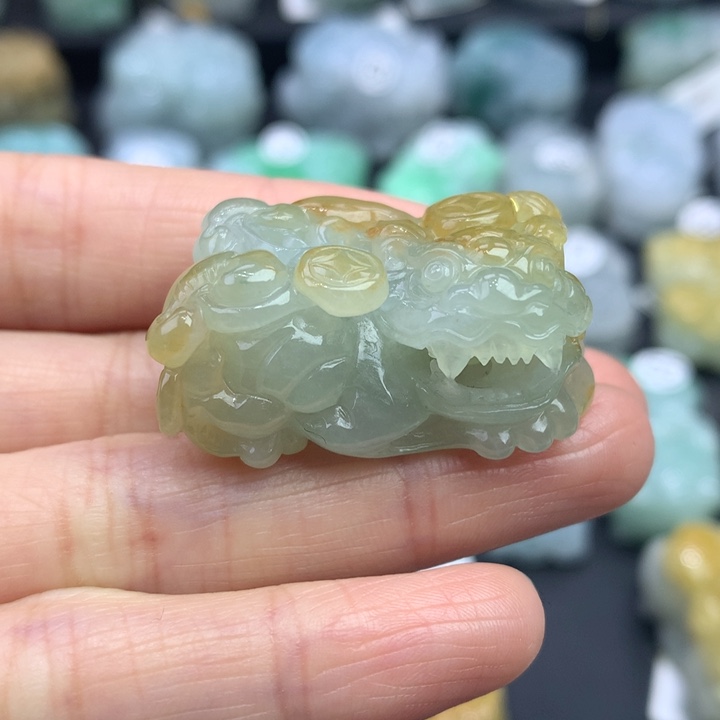 翡翠颈饰未镶嵌天然缅甸A货翡翠貔貅吊坠
