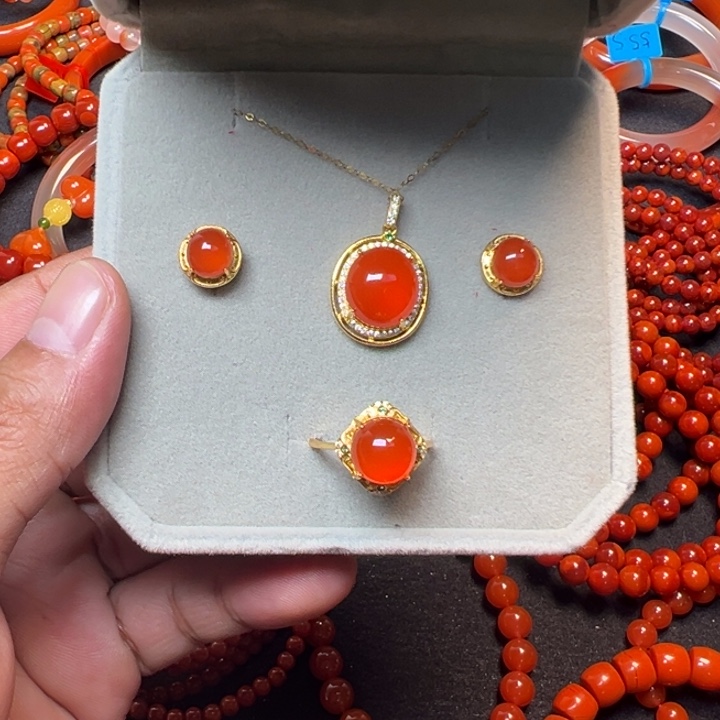 南红玛瑙银S925镶嵌耳饰无胶