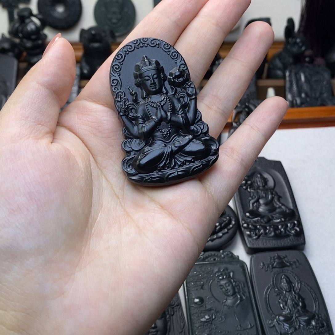 逍***哥和田玉未镶嵌颈饰