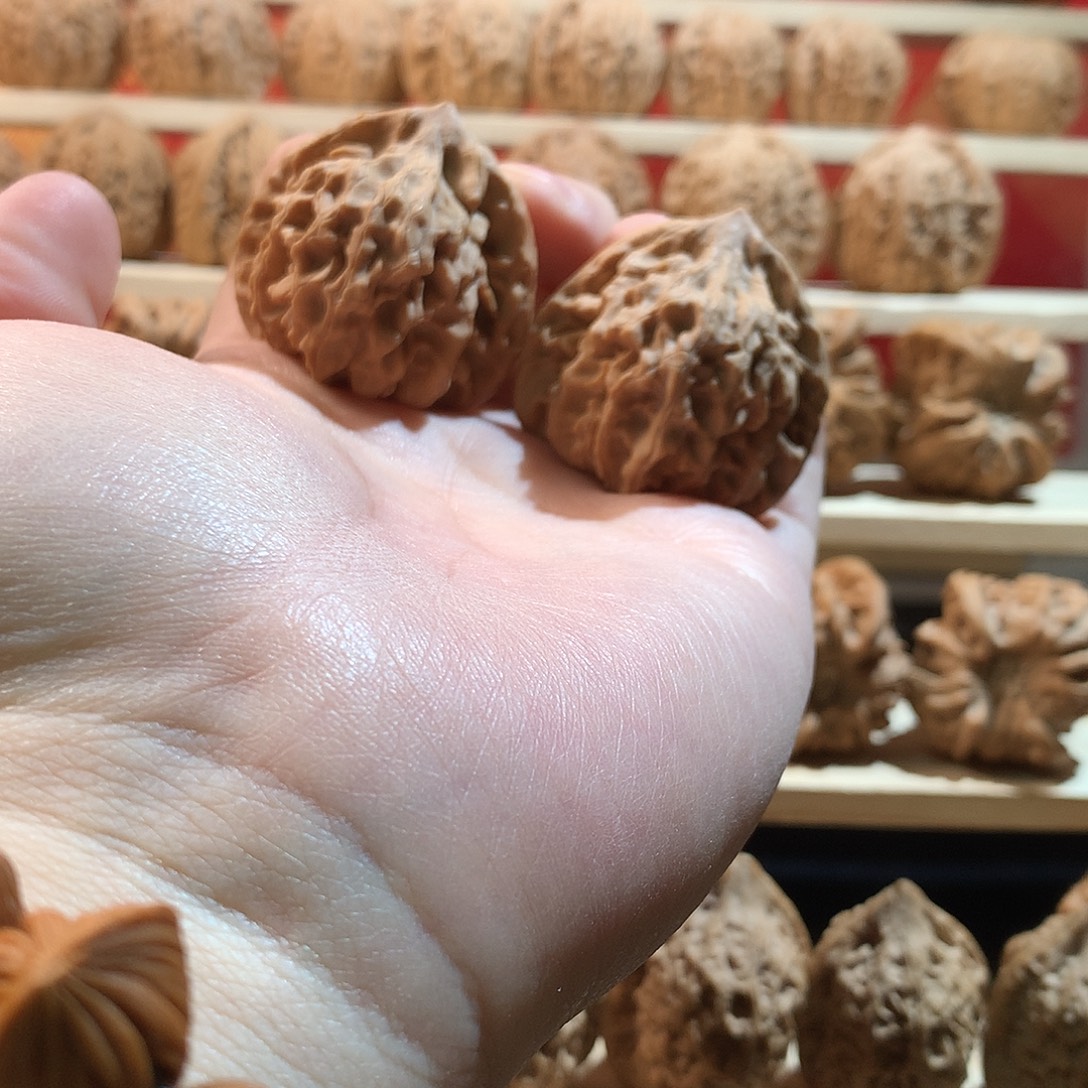 G***核桃40龙门涧文玩核桃手把件