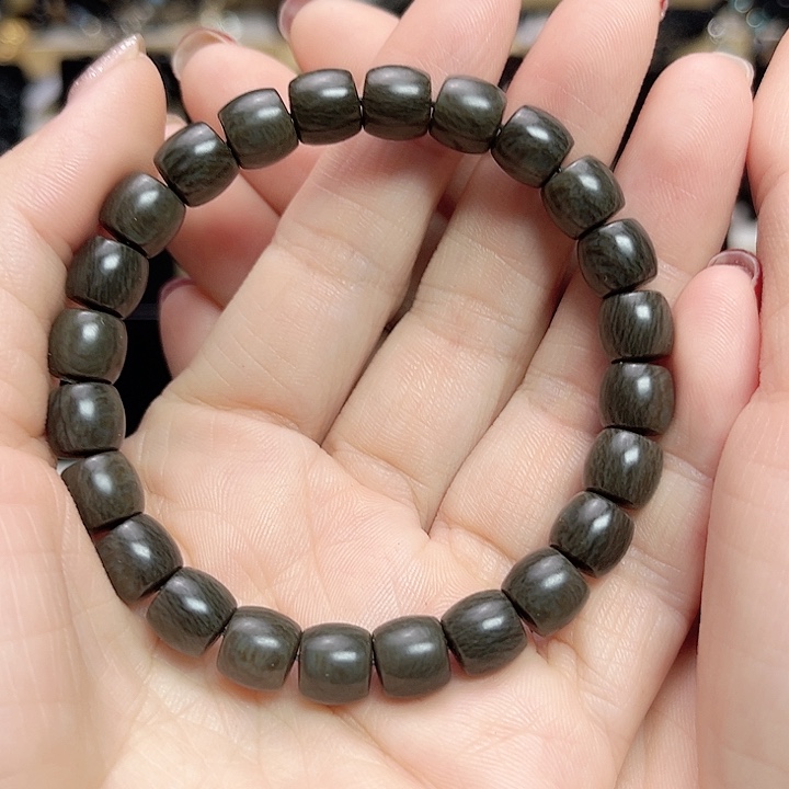 和田玉手链未镶嵌卡9直切草花手串