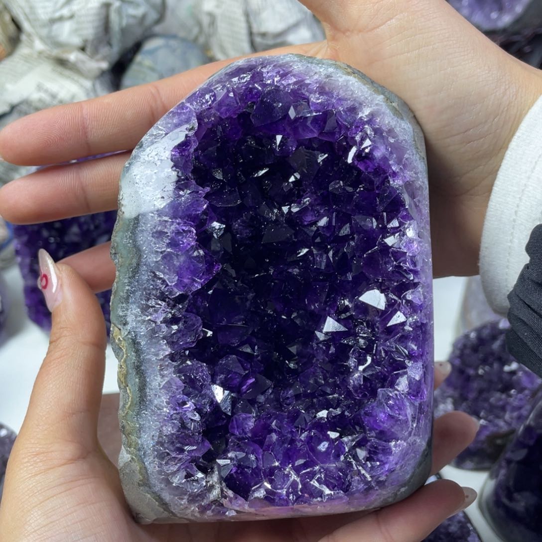 紫晶大型摆件（非配饰）未镶嵌