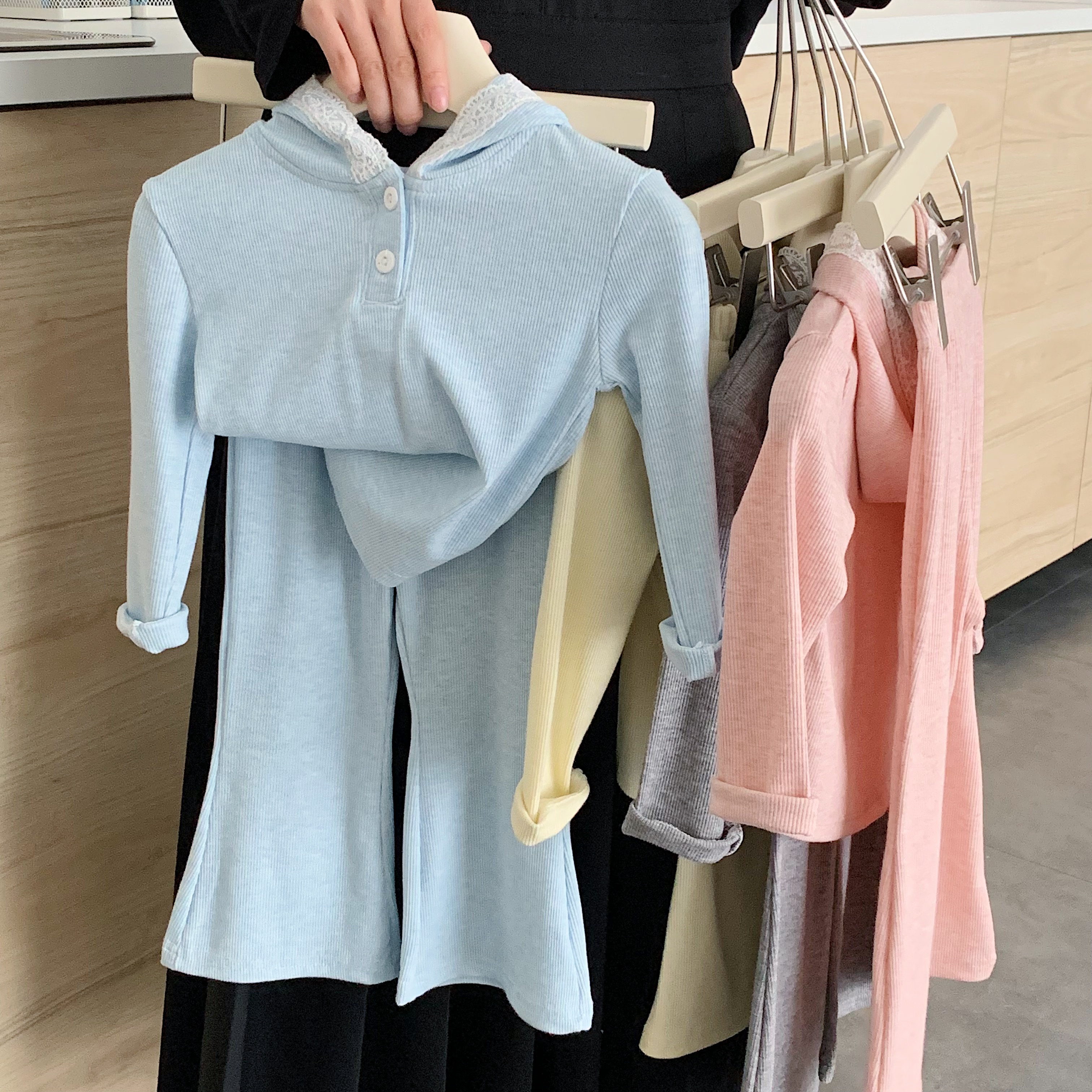 2025秋款女童连帽蕾丝边两件套洋气时髦设计师款韩版套装