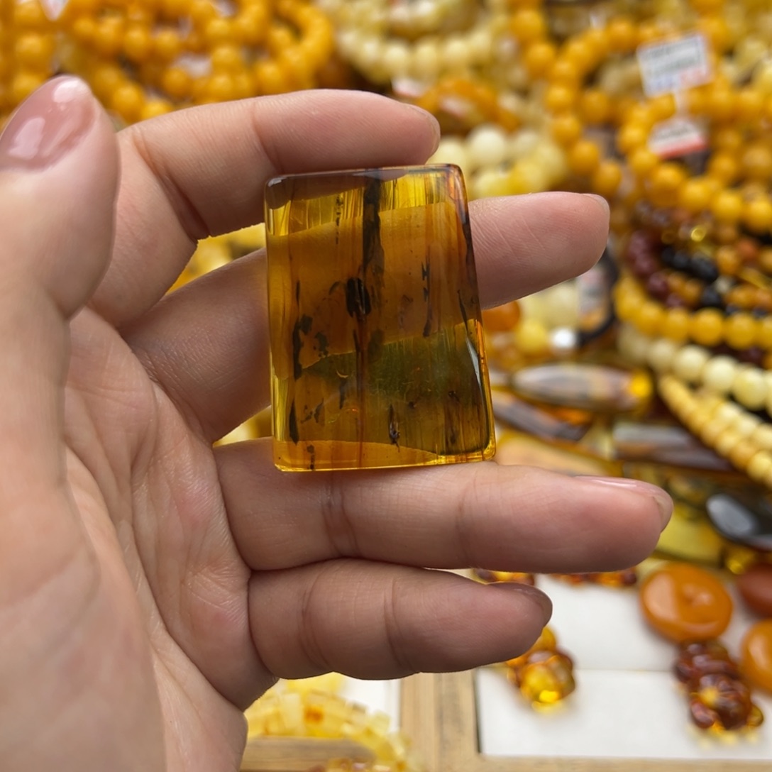 琥珀珠宝奇石未镶嵌