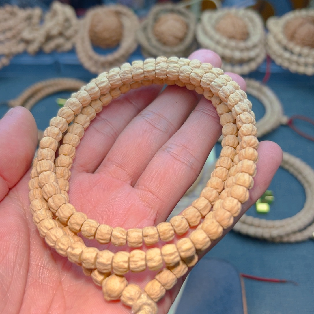 紫***日柏香籽/百香籽吊坠