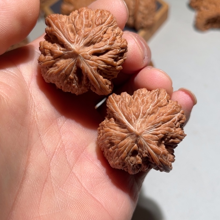 文玩核桃把件39.5红皮磨盘