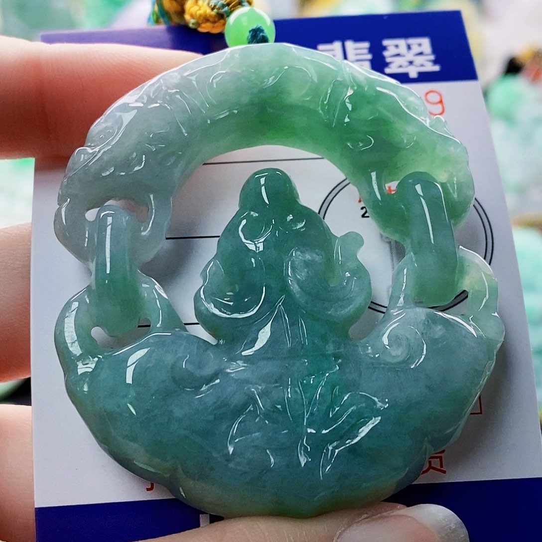 吊坠(不含链)未镶嵌翡翠