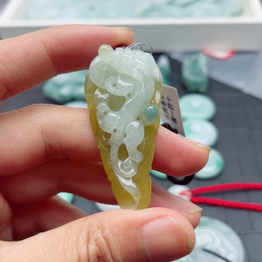 翡翠未镶嵌颈饰天然翡翠