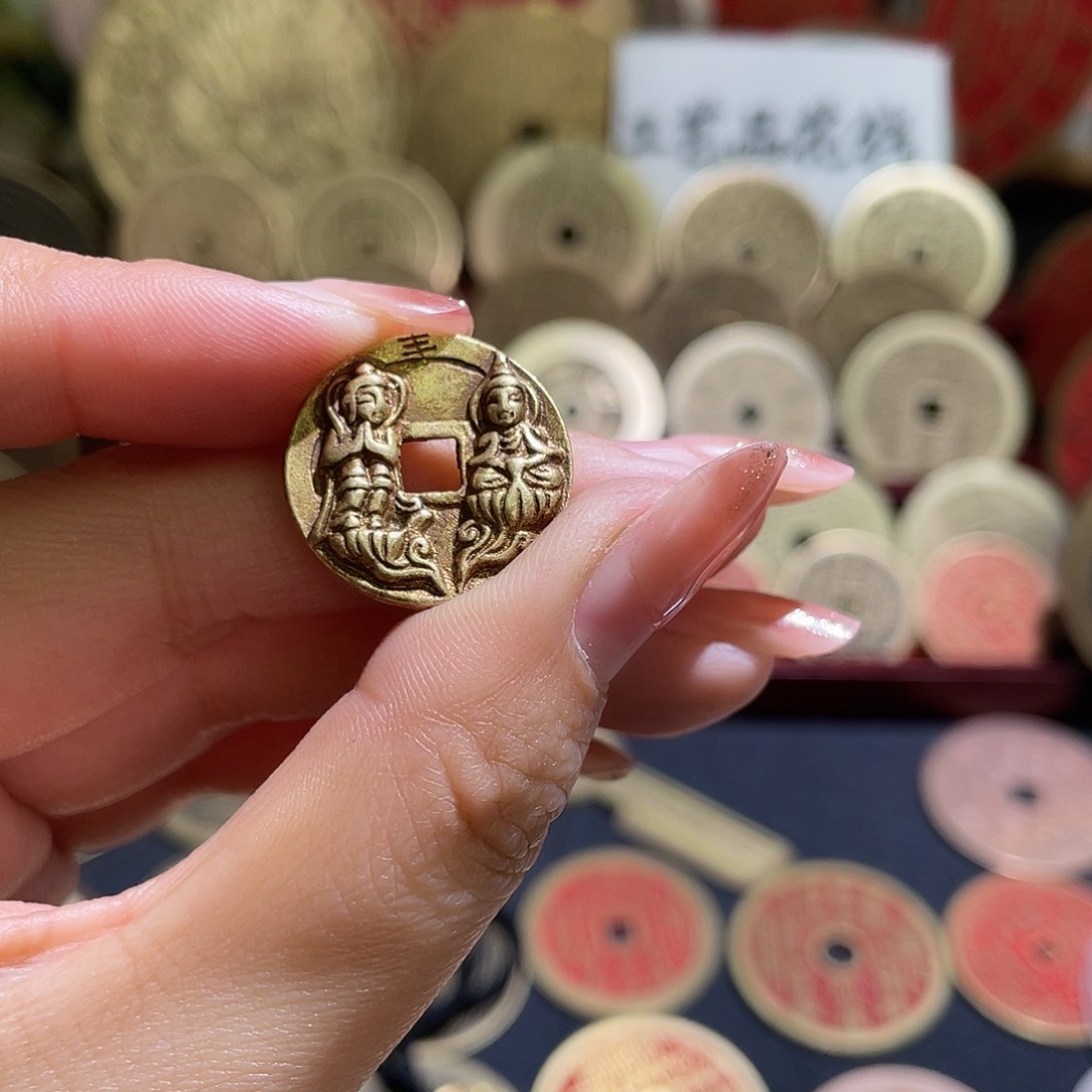 铜铜现代仿制工艺品花钱