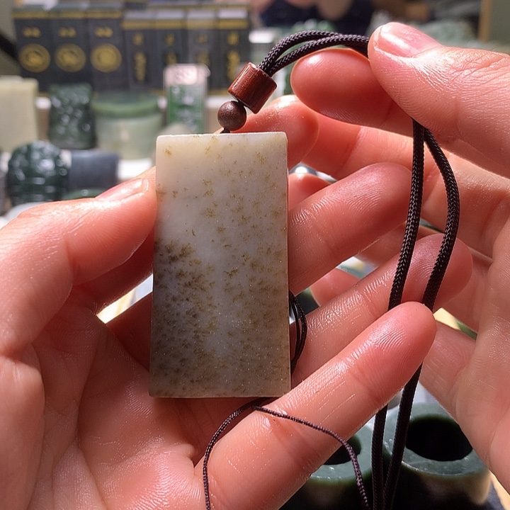 和田玉未镶嵌珠宝半成品