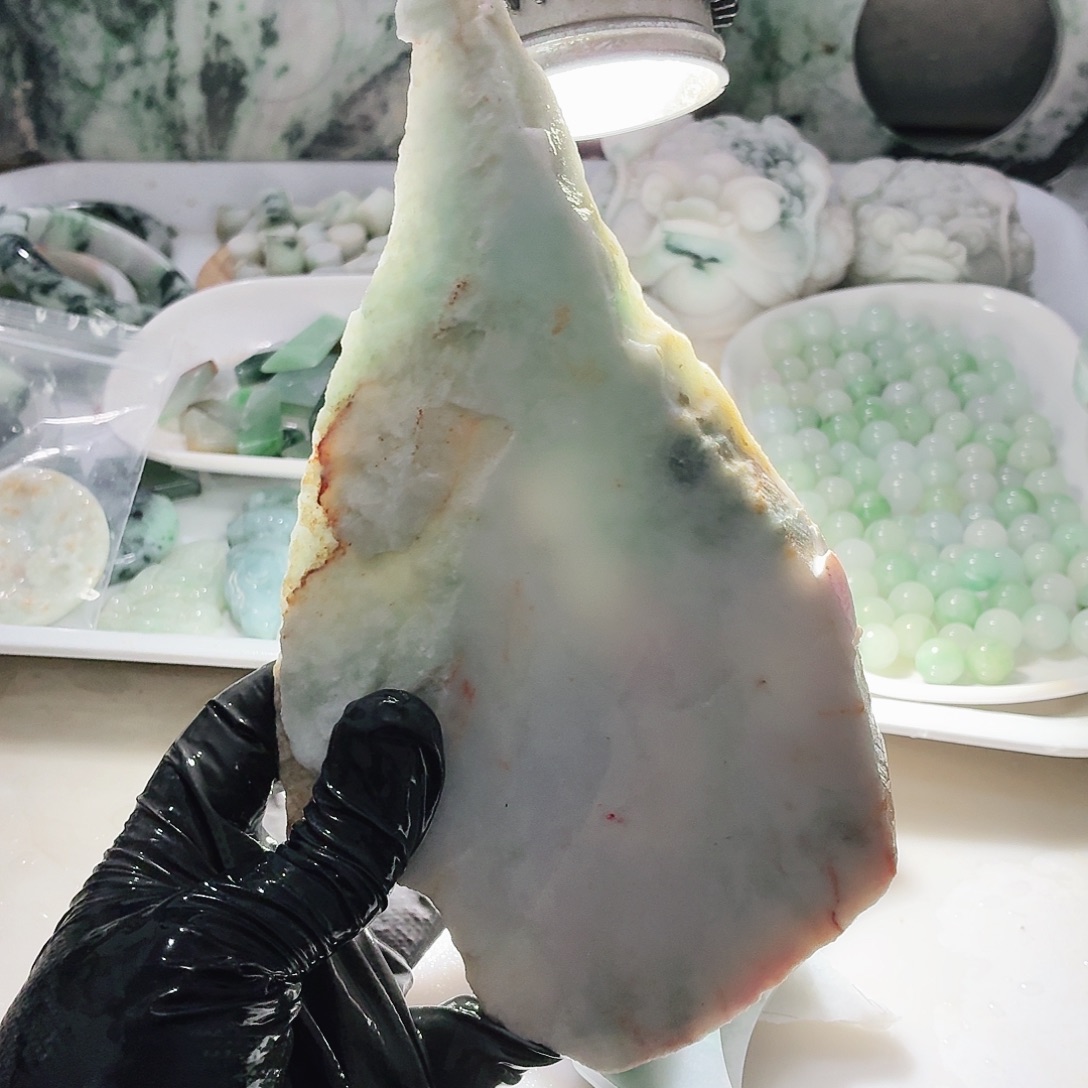 翡翠未镶嵌颈饰边角料