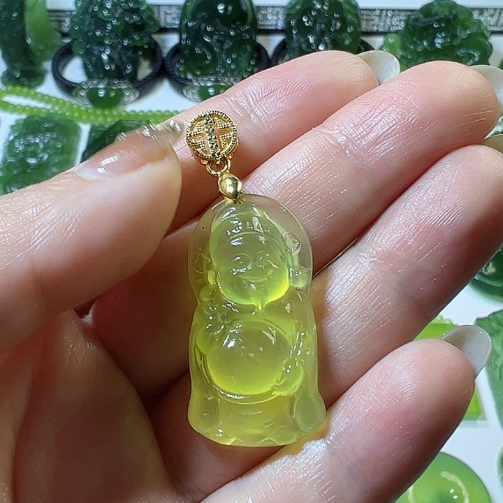 蛇纹石玉颈饰未镶嵌