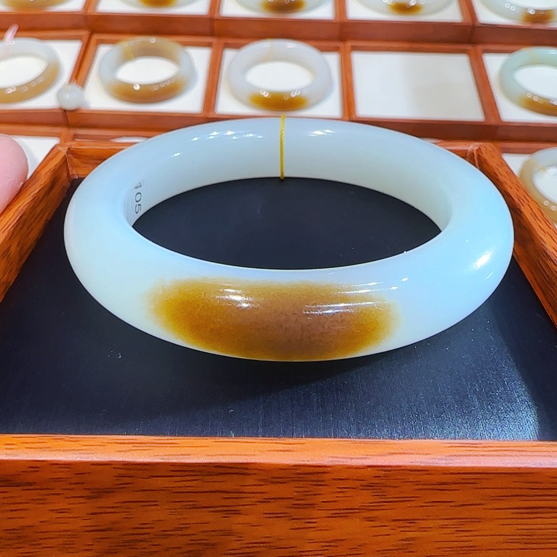 和田玉手镯未镶嵌且末一口老红糖55 56 57