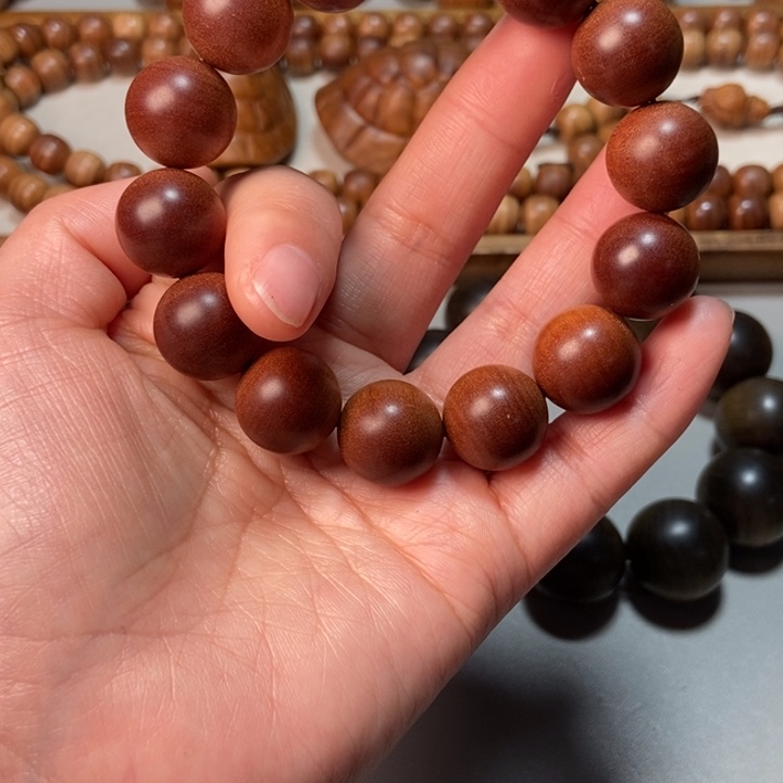 刺***肥檀香木老山檀香红肉1.6*14，焦糖奶甜香