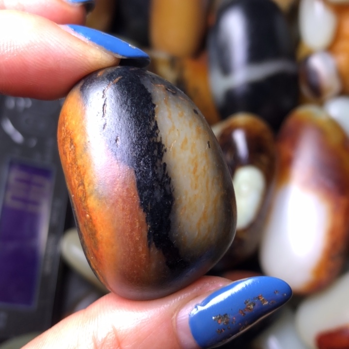 和田玉未镶嵌珠宝奇石