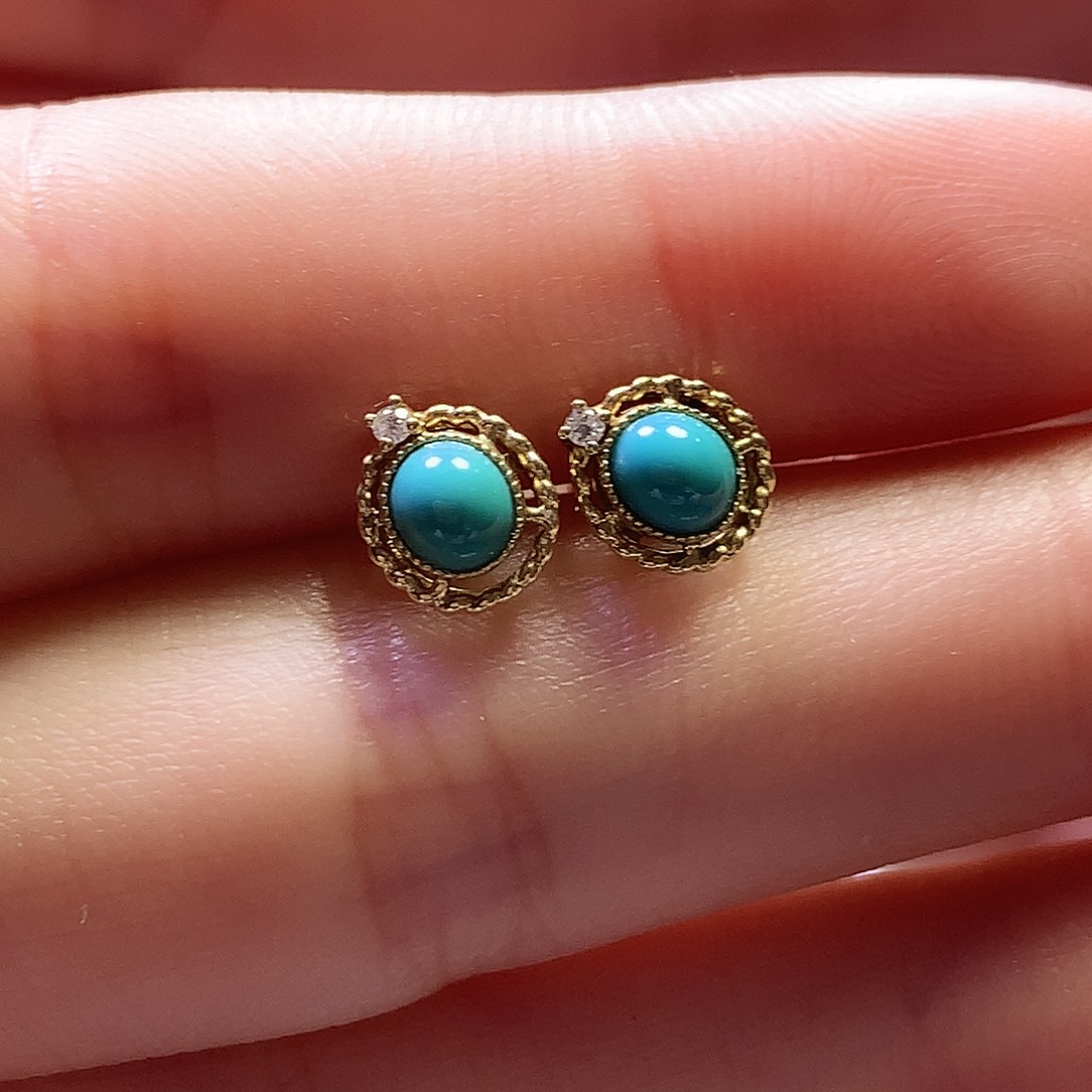绿松石18K金镶嵌耳钉