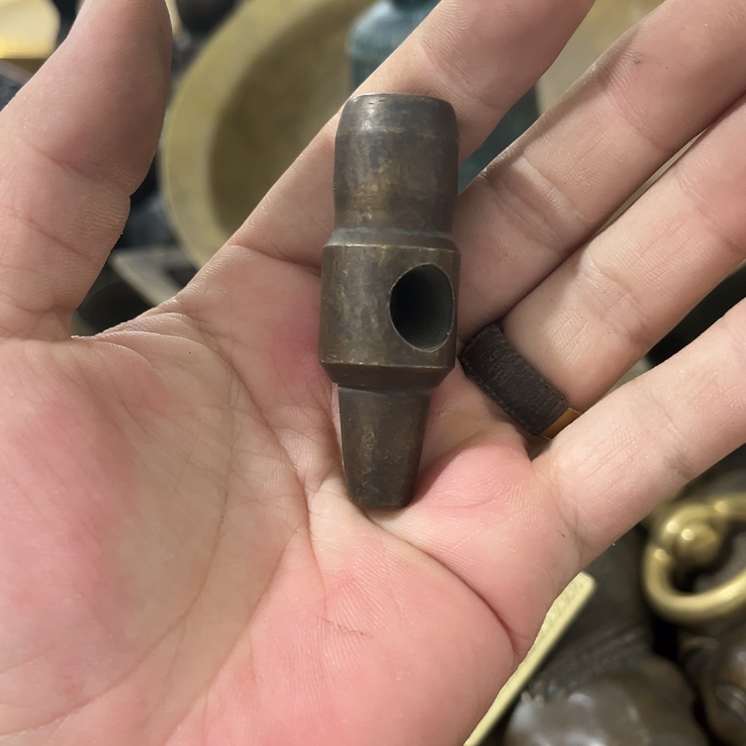 大***u闪电购铜摆件工艺品